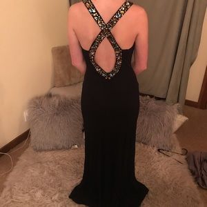 ⭐️ABS jeweled detail open back dress (M)